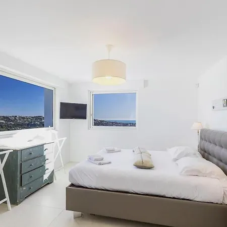 Exceptional Californian Villa, Panoramic Sea View, Infinity Pool 圣罗兰度瓦