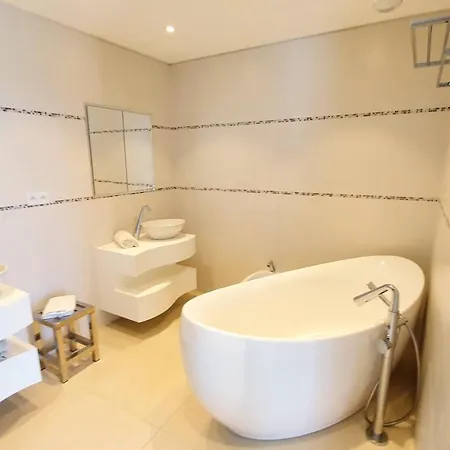 Exceptional Californian Villa, Panoramic Sea View, Infinity Pool 别墅