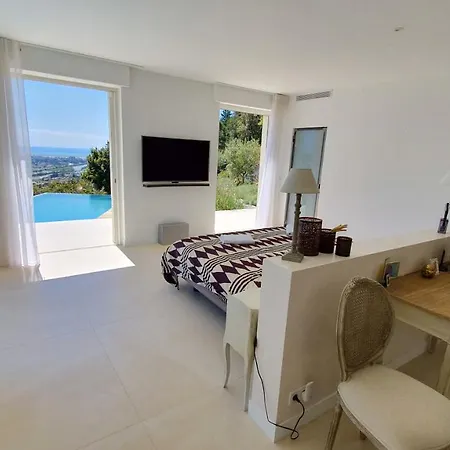 Exceptional Californian Villa, Panoramic Sea View, Infinity Pool 别墅 *
