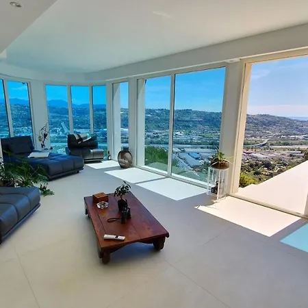 别墅 Exceptional Californian Villa, Panoramic Sea View, Infinity Pool 圣罗兰度瓦